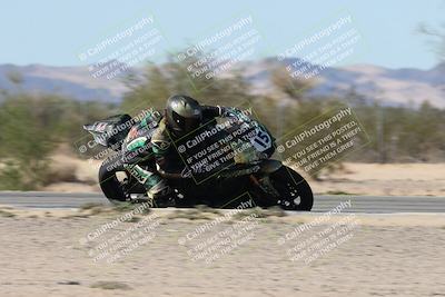 media/Oct-05-2025-CVMA (Sun) [[beeef4f201]]/Race 16-Formula Middleweight/